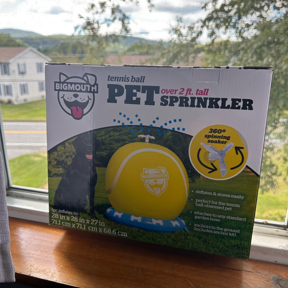 BigMouth Tennis Ball Pet Sprinkler